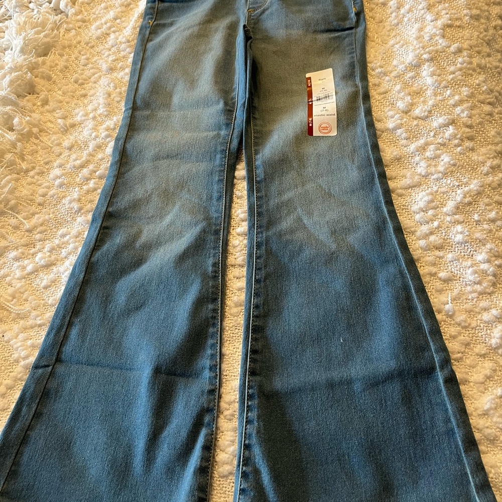 Wonder Nation girls flare jeans. Size 7/8. Pull on style. NWT